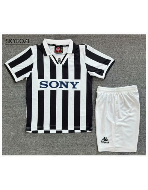 Juventus Domicile 96/97 - Enfants