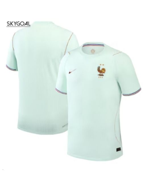 France Exterieur 2026 - Authentic