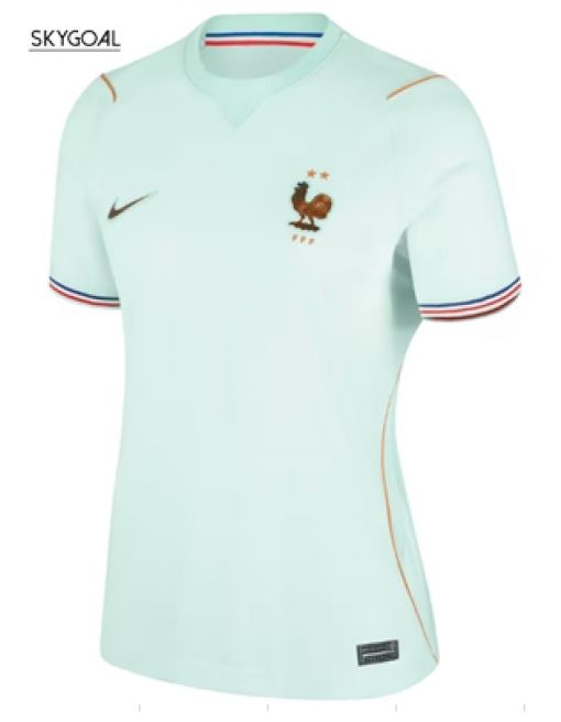 France Exterieur 2026 - Femme